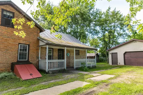 226 W 4th St, Westfield, WI 53964