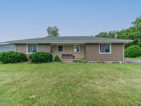 125 Cherokee Rd, Beaver Dam, WI 53916