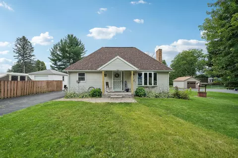 411 E Holum St, Deforest, WI 53532