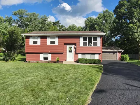 705 Kenwood Cir, Verona, WI 53593