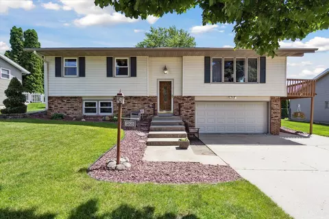 3209 Crabapple Ln, Janesville, WI 53548