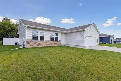3126 Mccann Dr, Janesville, WI 53546
