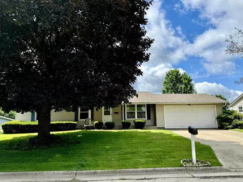 212 W 23rd St, Monroe, WI 53566
