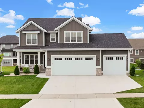 807 Lynn St, Waunakee, WI 53597