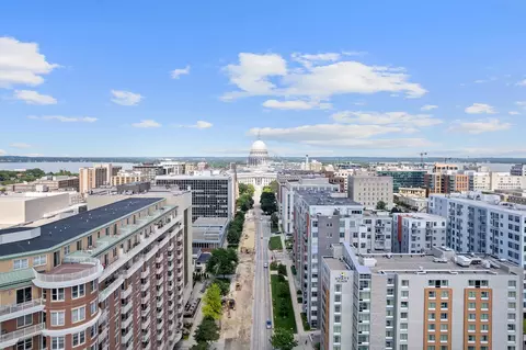 309 W Washington Ave #414, Madison, WI 53703