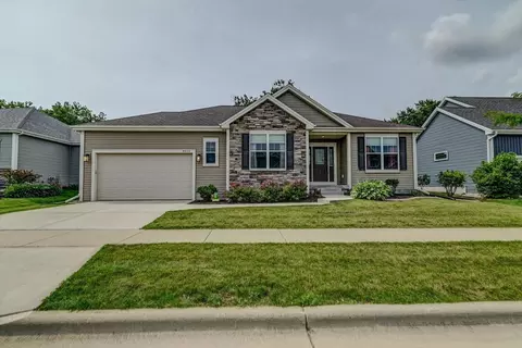 9535 Lost Pine Trl, Verona, WI 53593