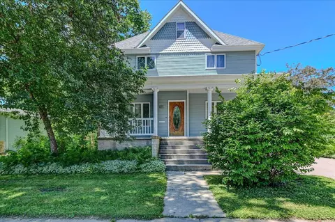 204 Waterloo St, Columbus, WI 53925