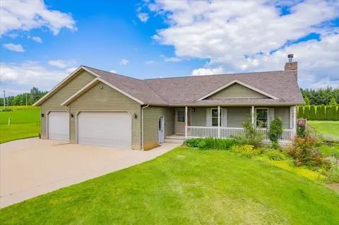 n7872 Louise Lane, Randolph, WI 53956