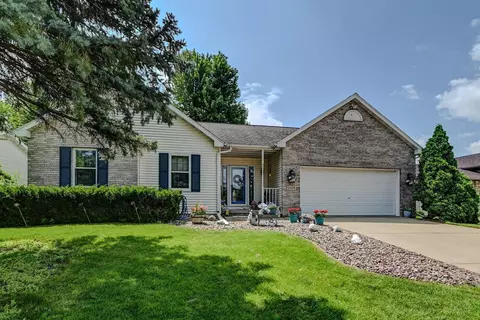2329 Essex Dr, Sun Prairie, WI 53590