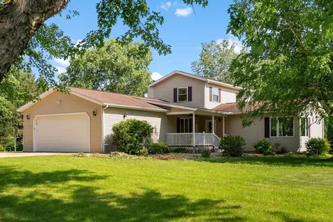 10259 Schoenemann Rd, Mazomanie, WI 53560