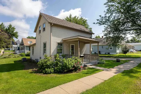 1903 6th St, Monroe, WI 53566