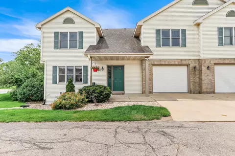3212 Stonecreek Dr, Madison, WI 53719