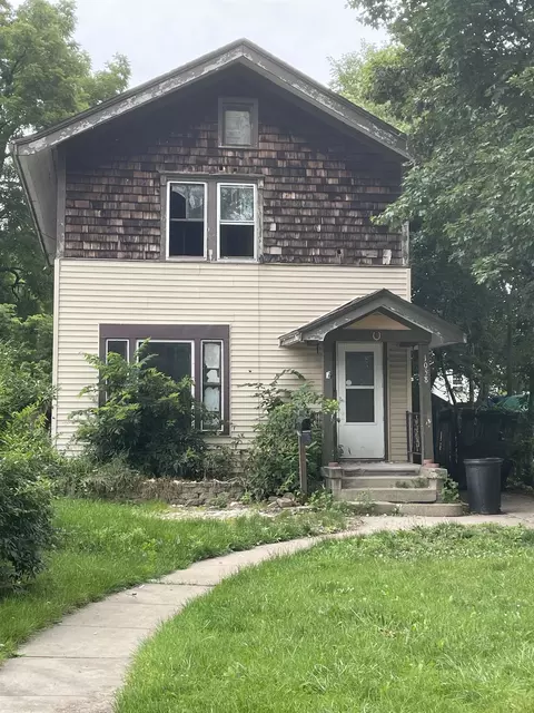1058 Prairie Ave, Beloit, WI 53511