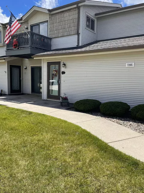 7205 Mariner Dr #16, Mount Pleasant, WI 53406