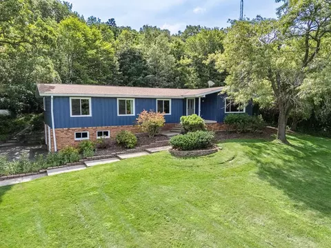 e6525 North Dewey Avenue, Reedsburg, WI 53959