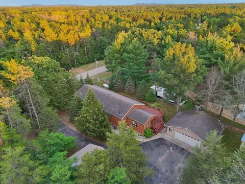 2267 Chester Dr, Friendship, WI 53934