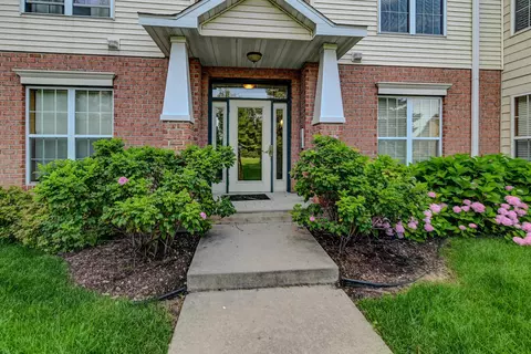 189 Shato Ln, Monona, WI 53716