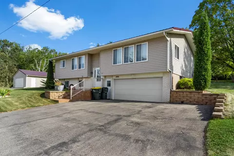 2998 Main St, Blue Mounds, WI 53517
