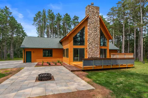 1381 Sawgrass Dr, Nekoosa, WI 54457