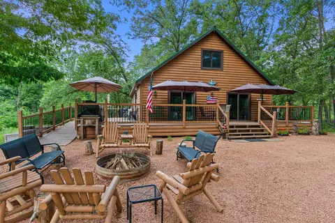 325 Lilac Trl, Nekoosa, WI 54457