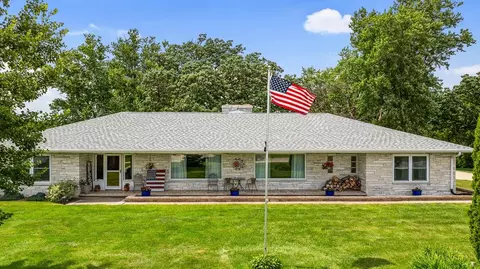 2713 E County Rd S, Beloit, WI 53511