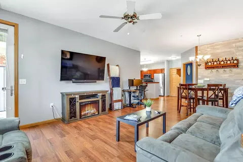 6402 Milwaukee St #106, Madison, WI 53718