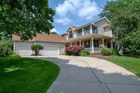 22 Chautauqua Trl, Madison, WI 53719
