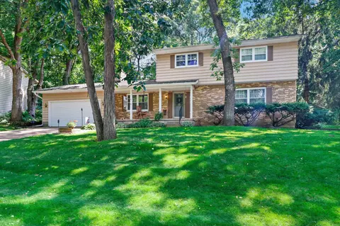817 Powder Horn Rd, Sun Prairie, WI 53590