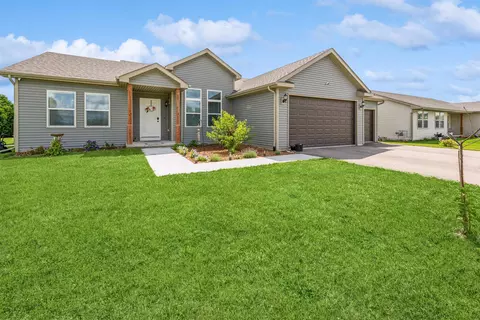 15119 Yellowstone Dr, South Beloit, IL 61080
