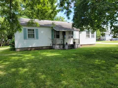 607 E 6th Ave, Brodhead, WI 53520