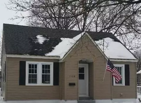 1309 N Washington St, Janesville, WI 53548