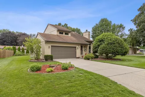 760 Suffolk Dr, Janesville, WI 53546