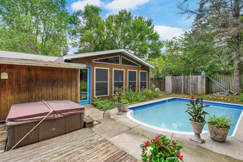 6001 Malabar Ln, Madison, WI 53711