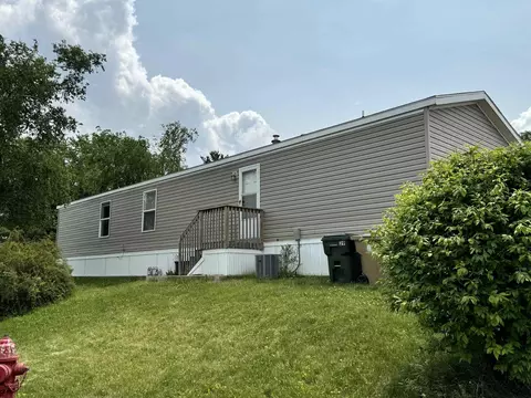 39 Hollywood Dr, Madison, WI 53713