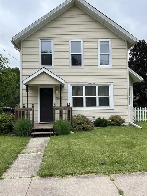 36 Division St, Milton, WI 53563