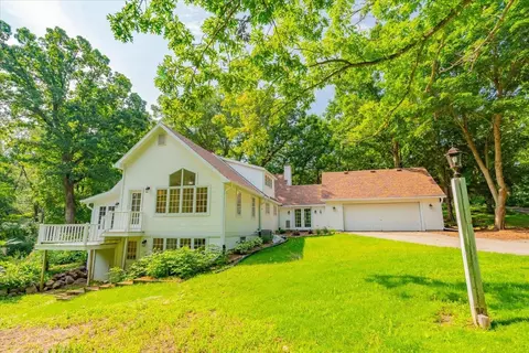4760 Schneider Dr, Fitchburg, WI 53575