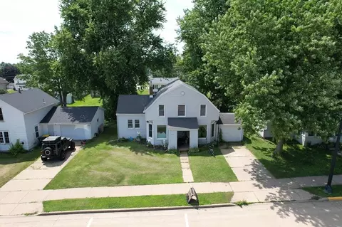 1430 Lincoln Ave, Fennimore, WI 53809