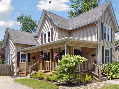 221 N Chatham St, Janesville, WI 53548