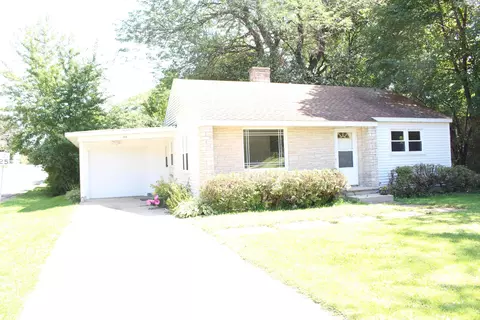 502 S Main St, Deerfield, WI 53531