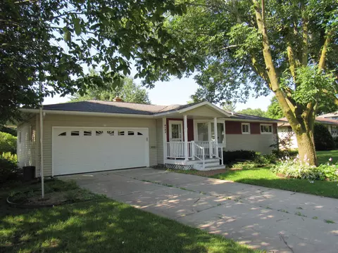 2105 Highland Ave, Janesville, WI 53548