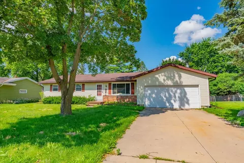 980 Bruce St, Sun Prairie, WI 53590