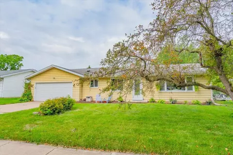 106 Charleen Ln, Madison, WI 53714