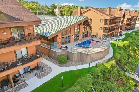 1129 River Rd #301, Wisconsin Dells, WI 53965