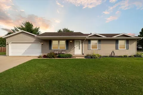 1416 Moline St, Stoughton, WI 53589