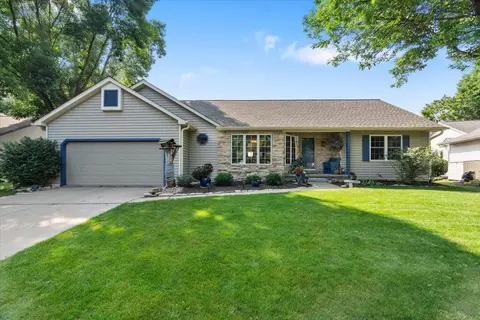 797 Thomas Dr, Sun Prairie, WI 53590