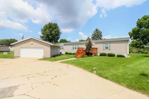 151 Hazelwood Ln, Onalaska, WI 54650