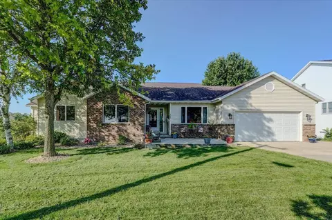 508 Bergum Rd, Mount Horeb, WI 53572