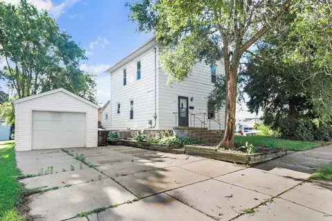 131 N George St, Whitewater, WI 53190