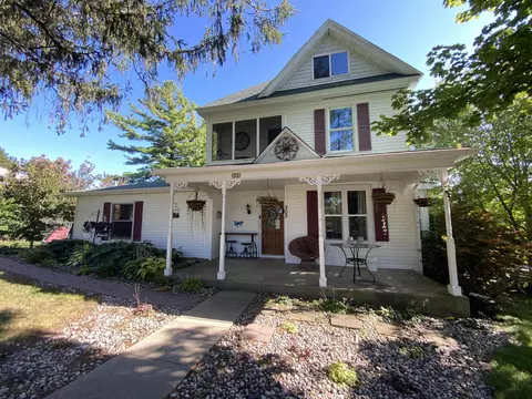 303 E Park St, Montfort, WI 53569