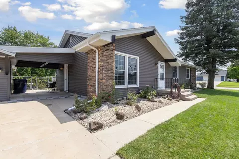 1749 S Grant Ave, Janesville, WI 53546